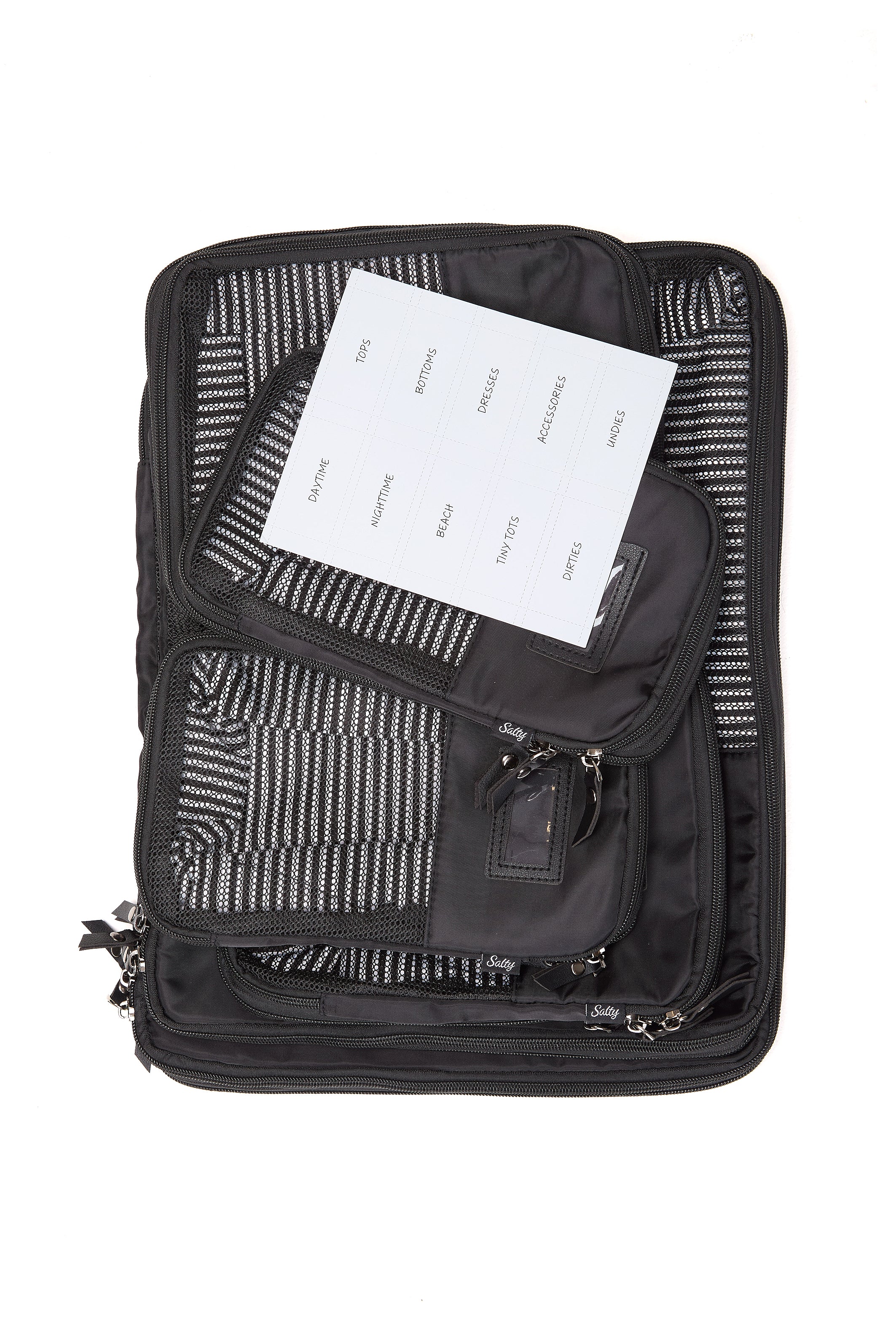 Compression zipper on distorted lines travel cube for efficient packing
