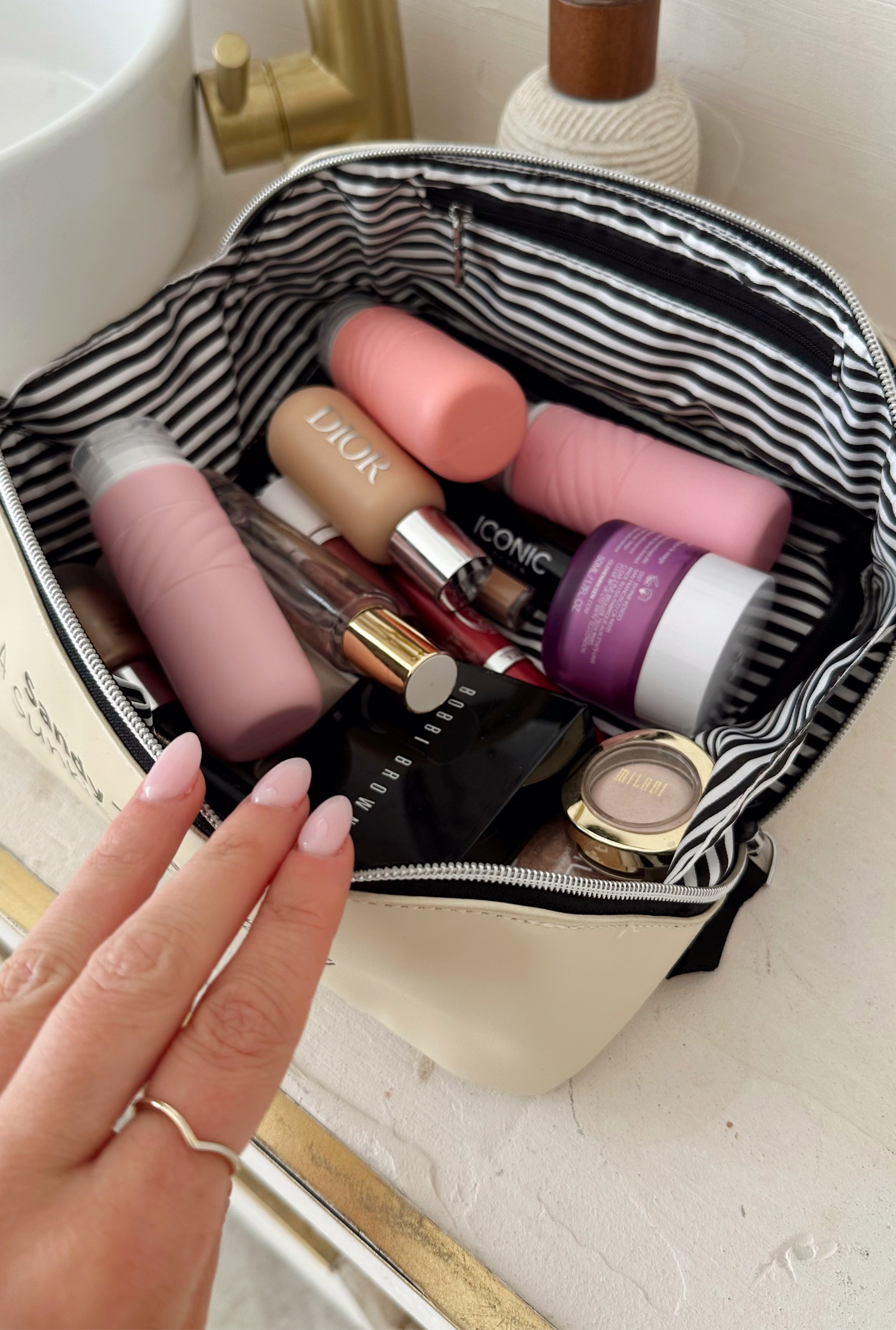 Large Capacity Cosmetic Bag